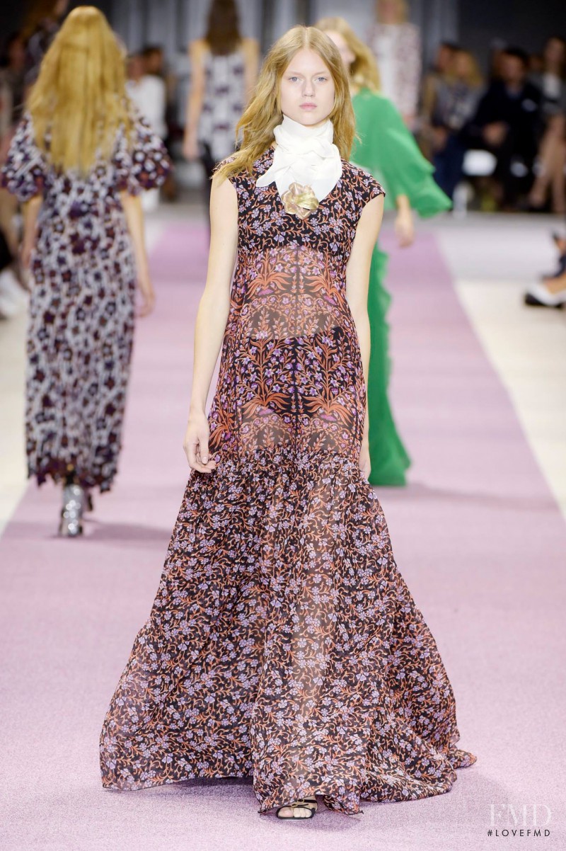 Giambattista Valli fashion show for Spring/Summer 2016