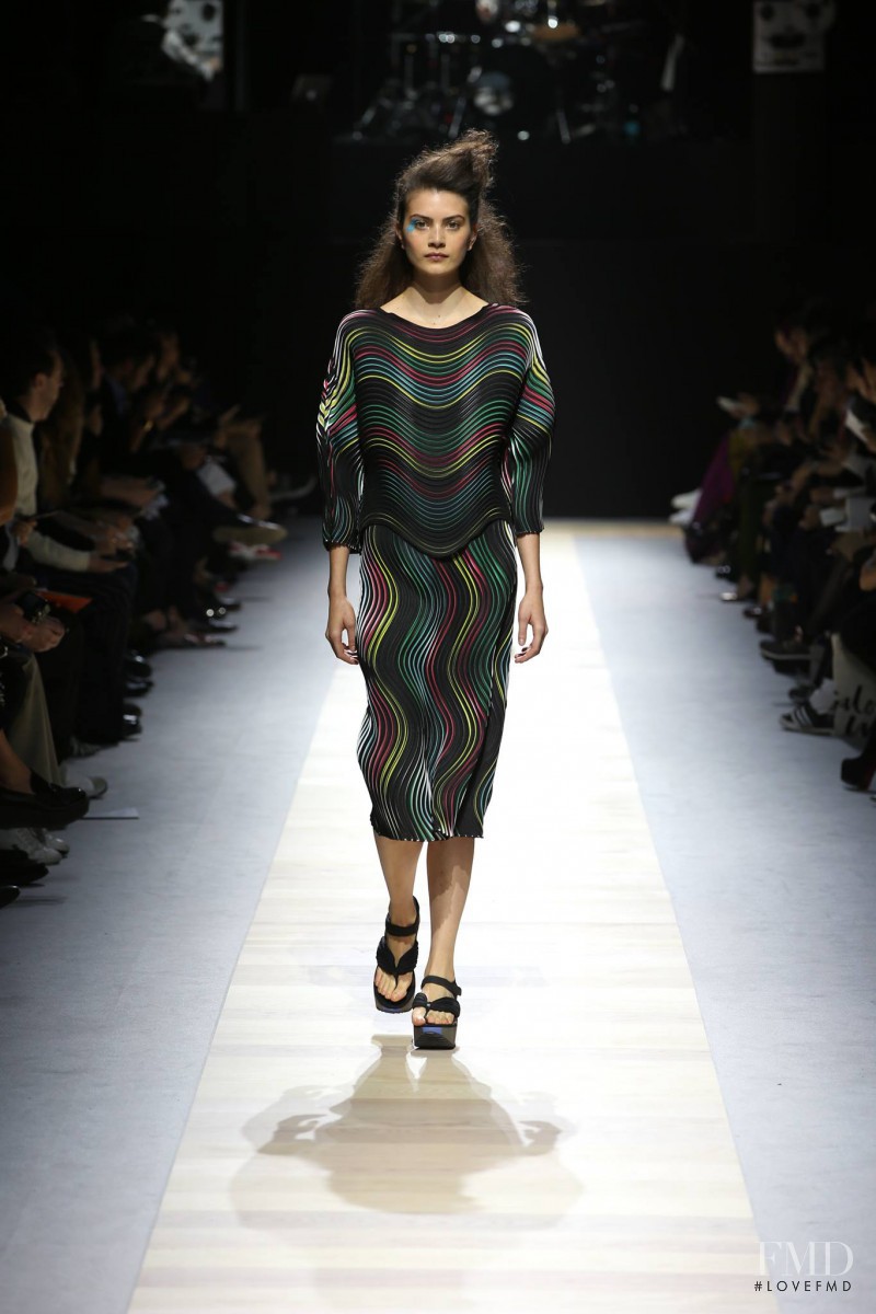 Kim Valerie Jaspers featured in  the Issey Miyake fashion show for Spring/Summer 2016