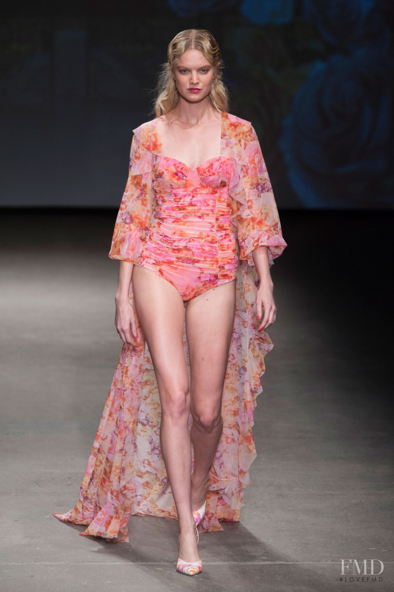 Chiara Boni La Petite Robe fashion show for Spring/Summer 2016
