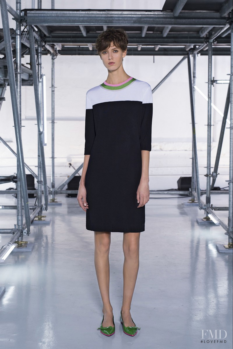 Alyosha Kovalyova featured in  the Sonia by Sonia Rykiel fashion show for Spring/Summer 2015