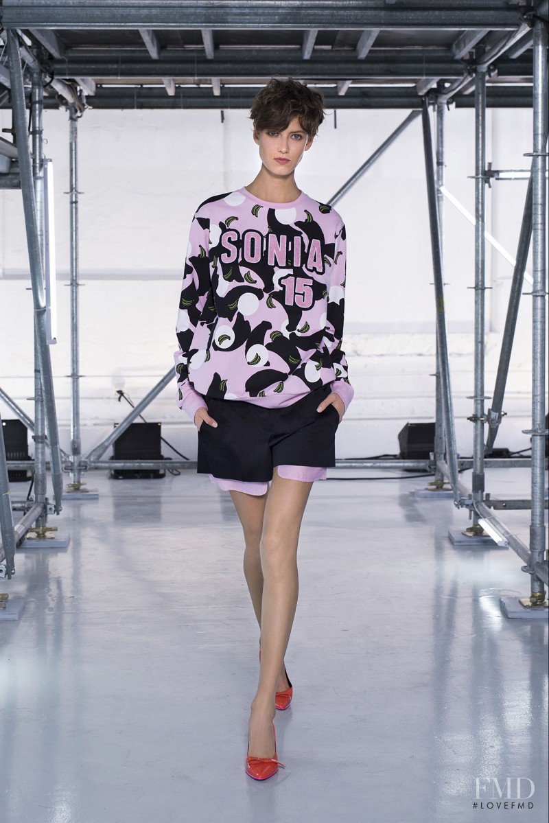 Alyosha Kovalyova featured in  the Sonia by Sonia Rykiel fashion show for Spring/Summer 2015