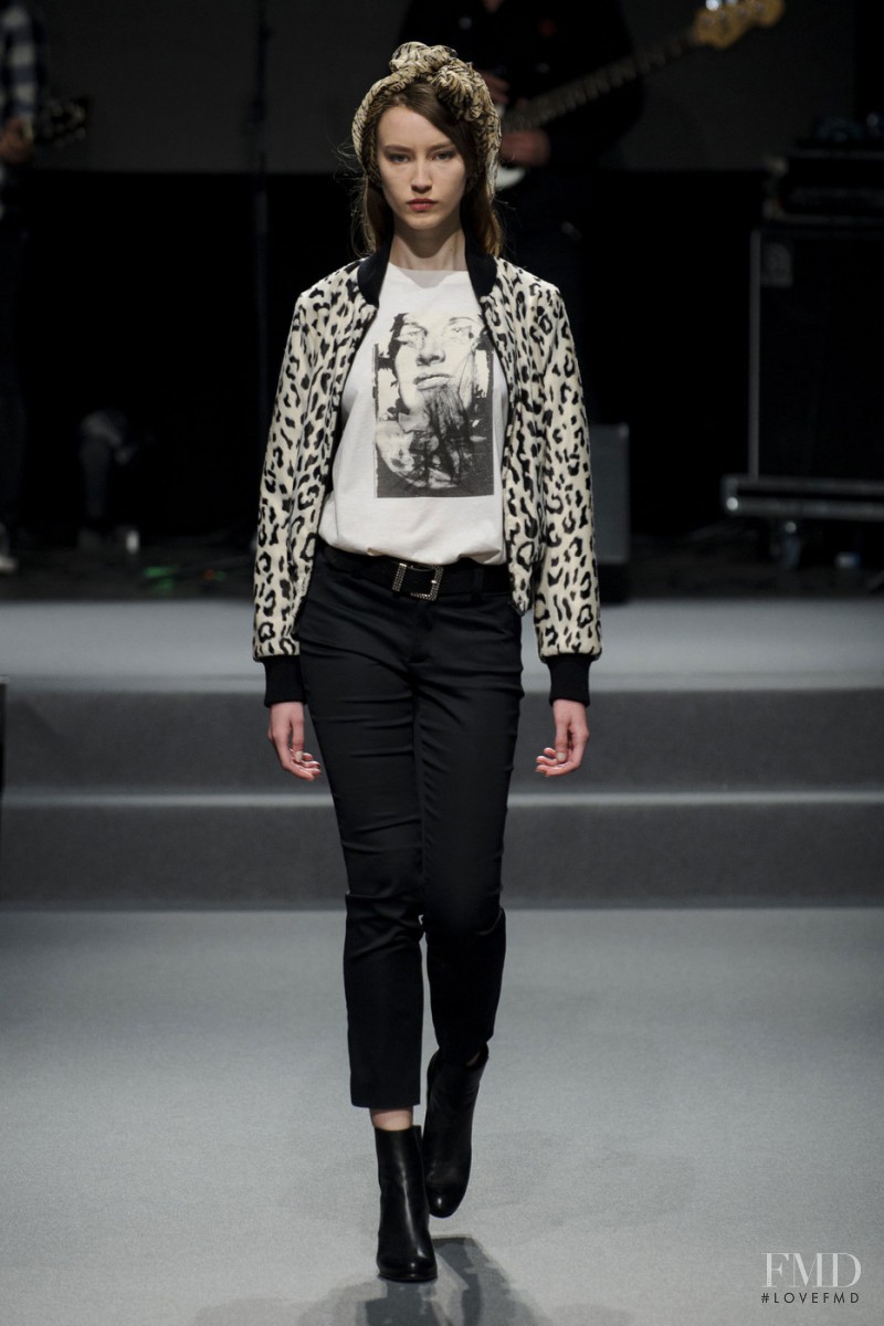 Agnes B. fashion show for Autumn/Winter 2015