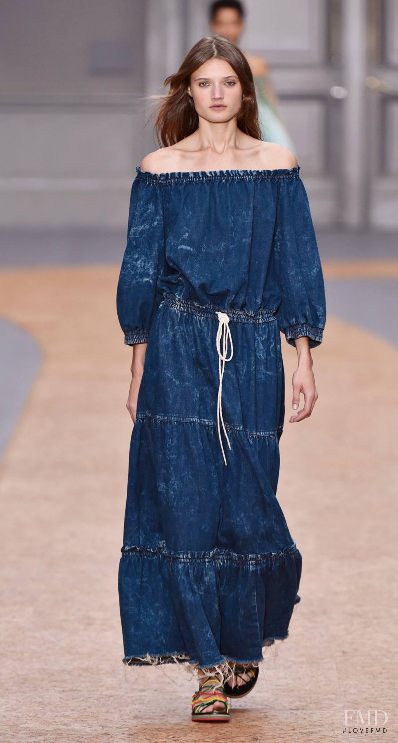 Olivia Jansing featured in  the Chloe fashion show for Spring/Summer 2016