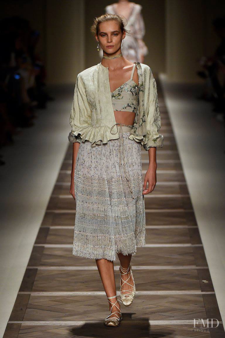 Etro fashion show for Spring/Summer 2016