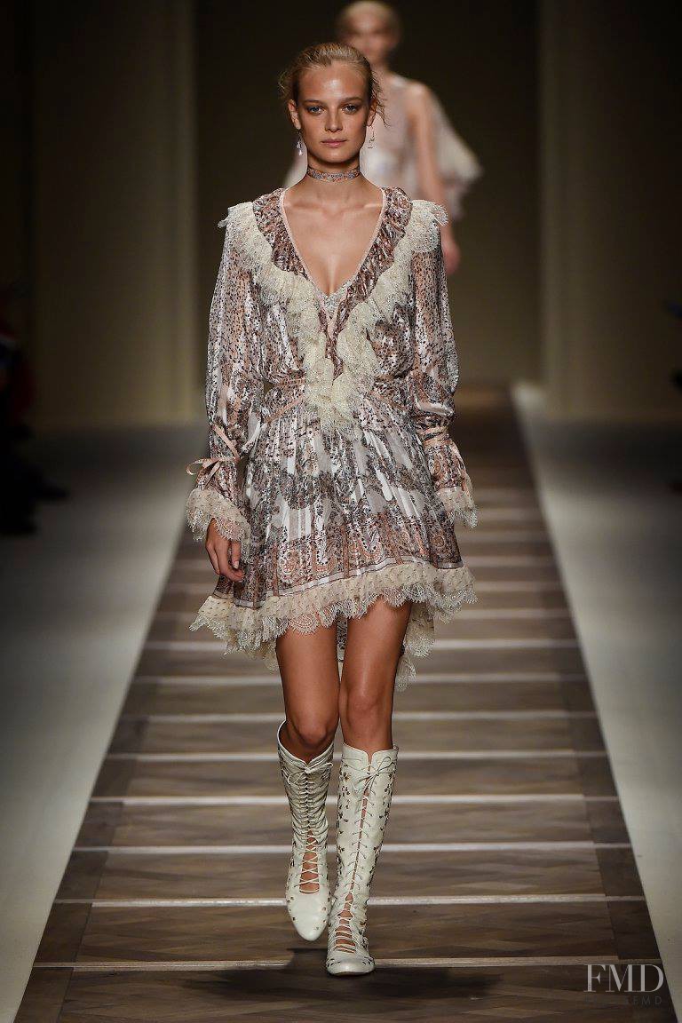 Etro fashion show for Spring/Summer 2016