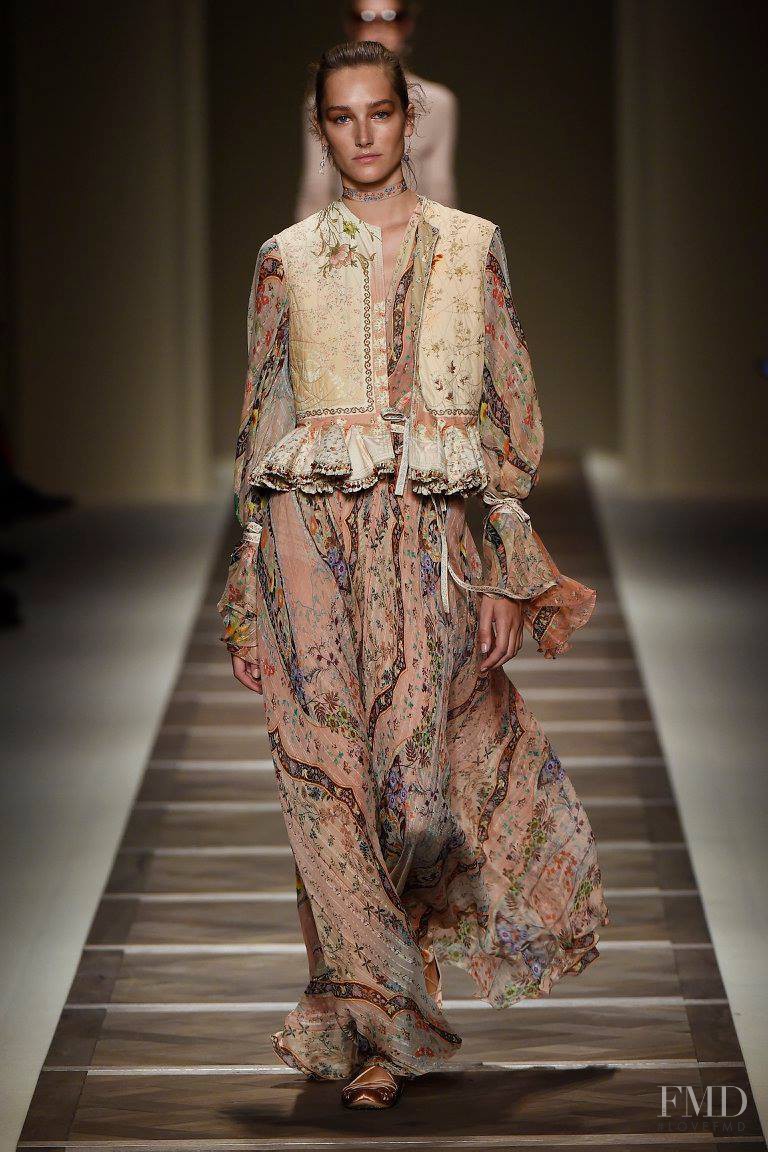 Etro fashion show for Spring/Summer 2016