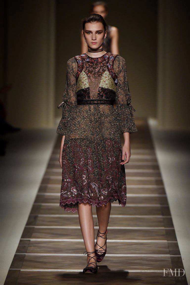 Etro fashion show for Spring/Summer 2016