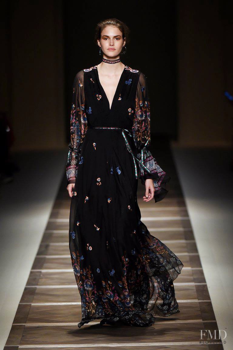 Vanessa Moody featured in  the Etro fashion show for Spring/Summer 2016