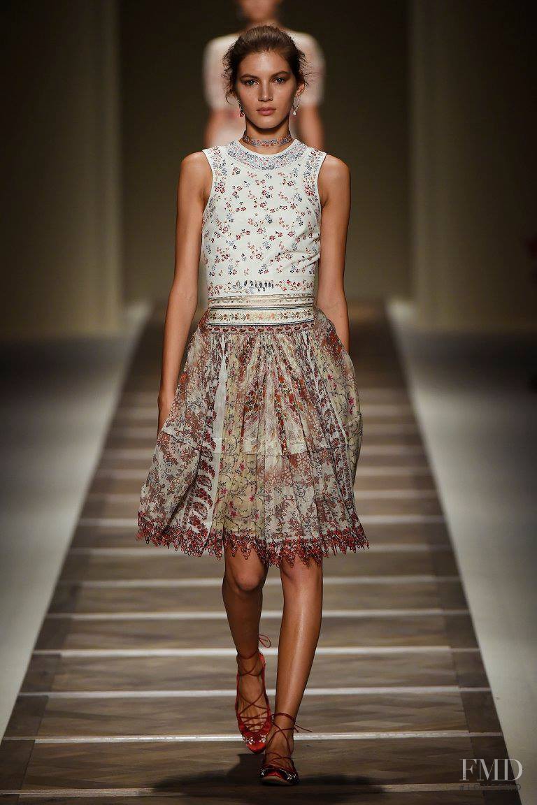 Valery Kaufman featured in  the Etro fashion show for Spring/Summer 2016