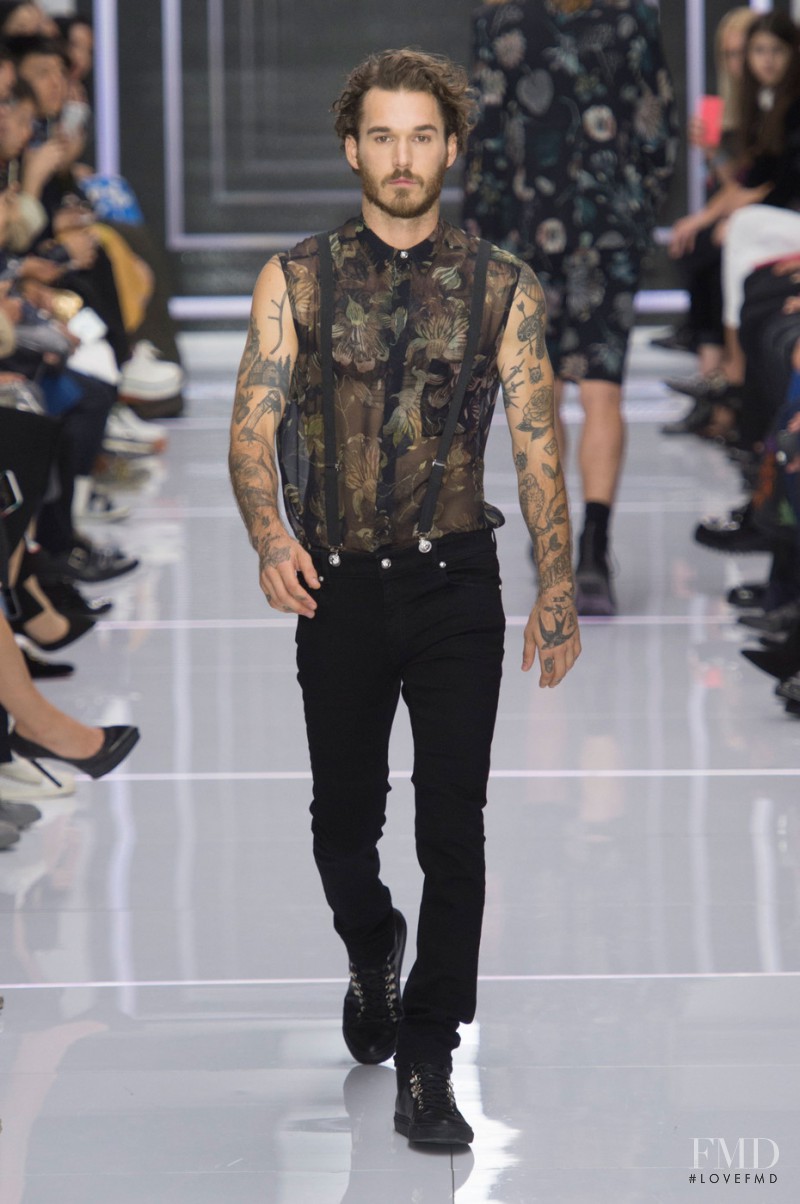 Versus fashion show for Spring/Summer 2016