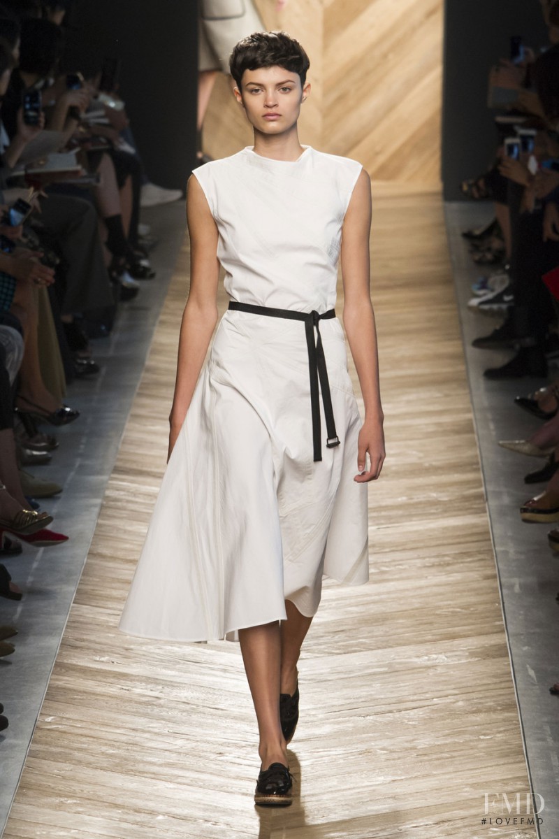 Isabella Emmack featured in  the Bottega Veneta fashion show for Spring/Summer 2016