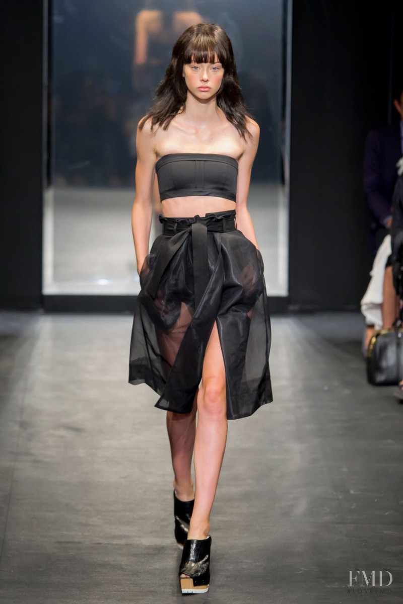 Lauren de Graaf featured in  the Vera Wang fashion show for Spring/Summer 2016