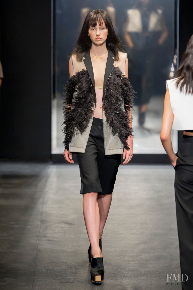 Vera Wang fashion show for Spring/Summer 2016