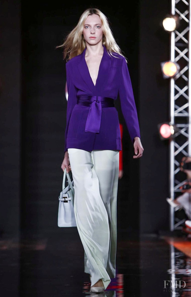 Zlata Semenko featured in  the Valentin Yudashkin fashion show for Spring/Summer 2016