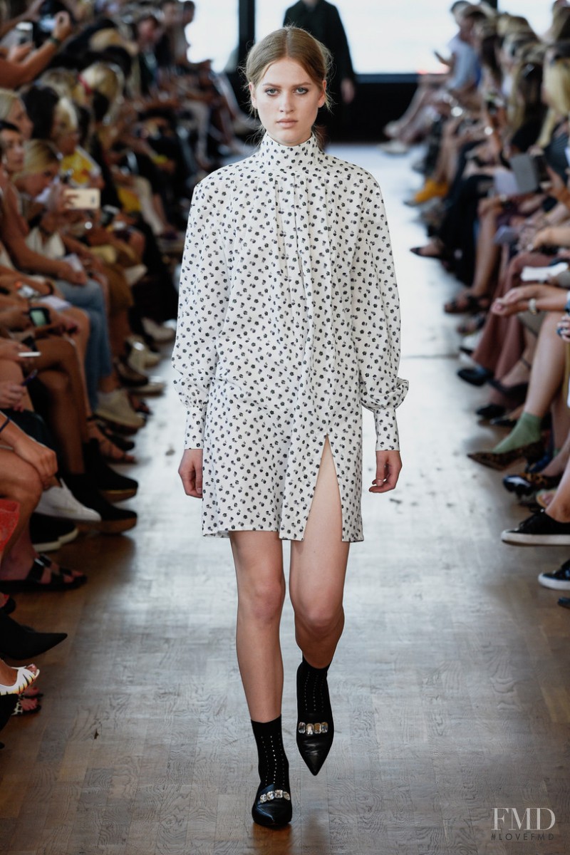 Baum und Pferdgarten fashion show for Spring/Summer 2016