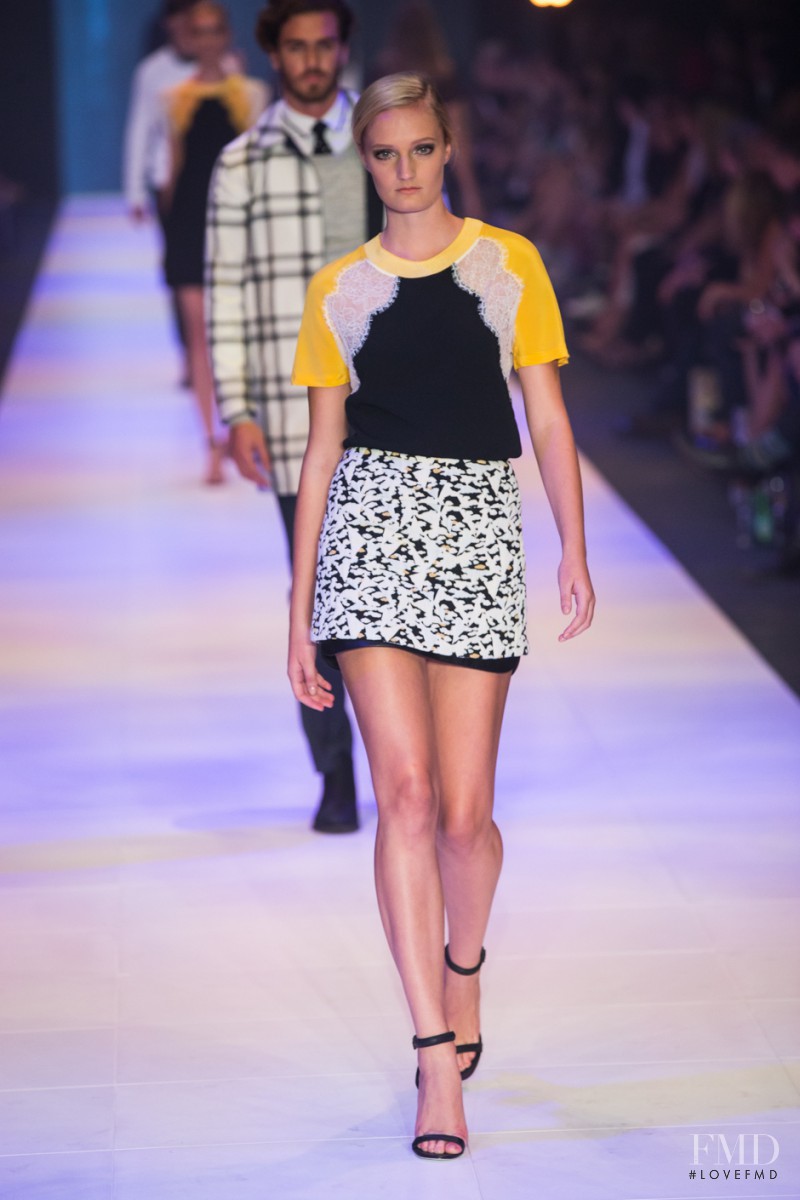 Talisa Quirk featured in  the David Jones VAMFF 2015 Opening Night: David Jones fashion show for Spring/Summer 2015