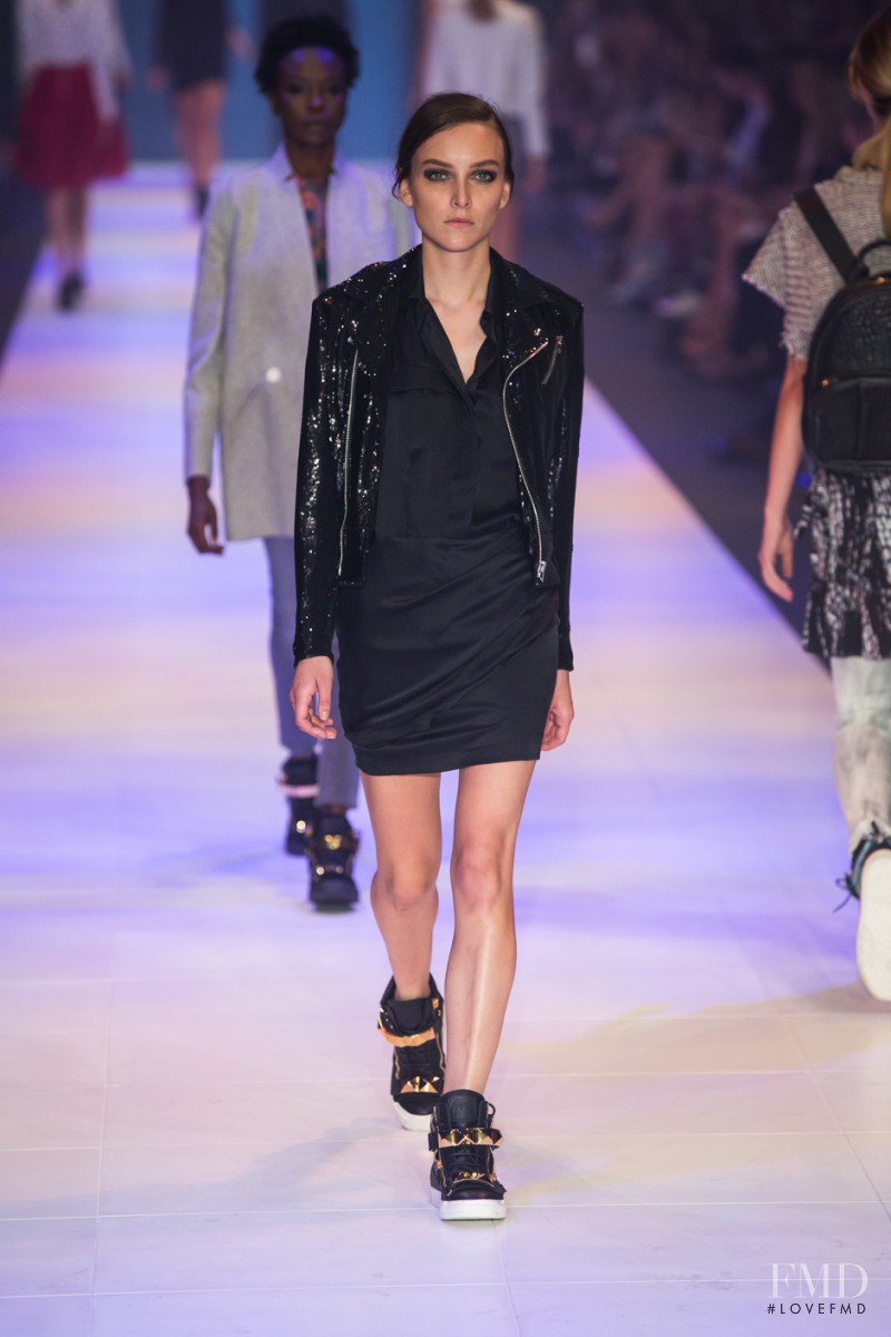 Ollie Henderson featured in  the David Jones VAMFF 2015 Opening Night: David Jones fashion show for Spring/Summer 2015