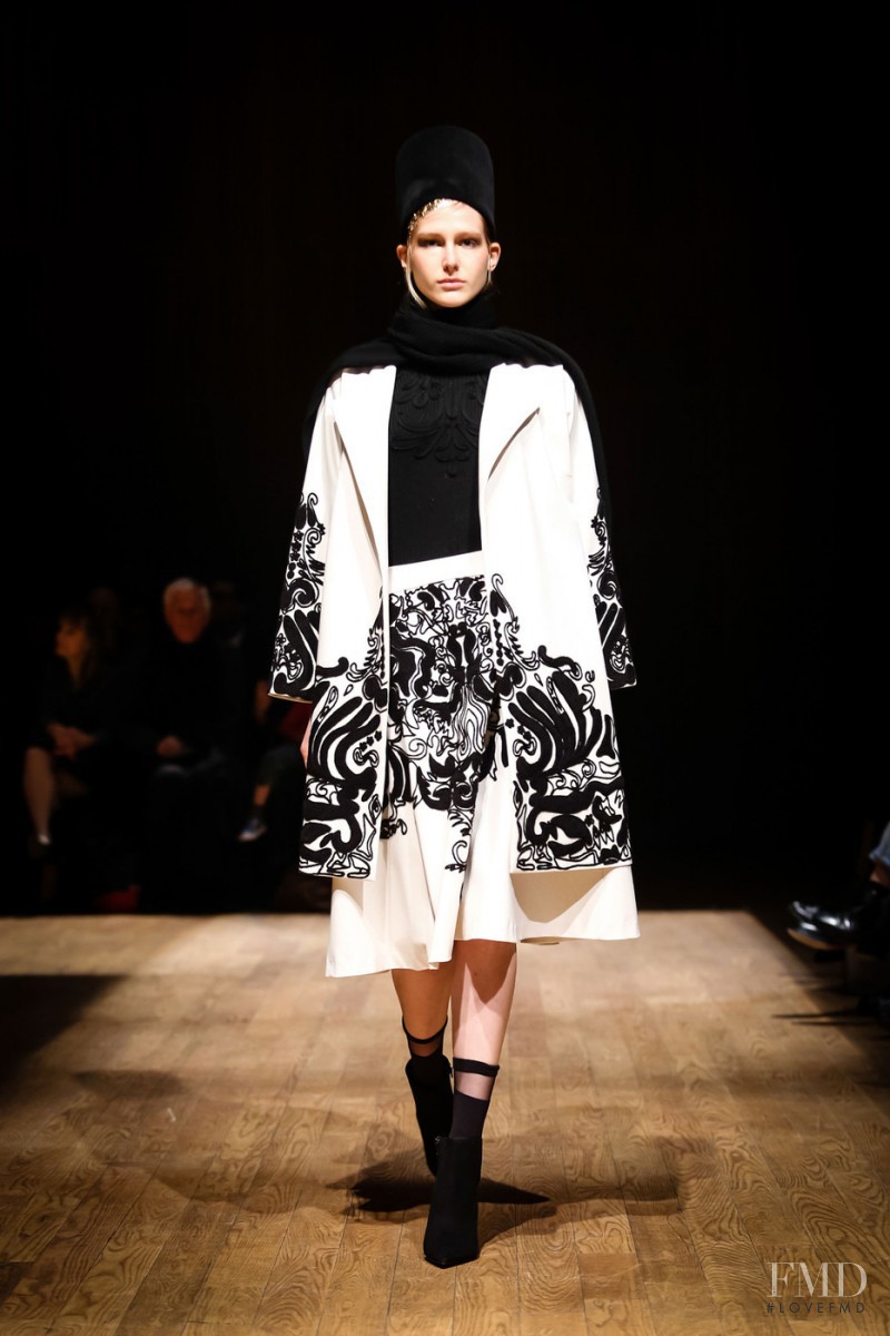 Josie Natori fashion show for Autumn/Winter 2015