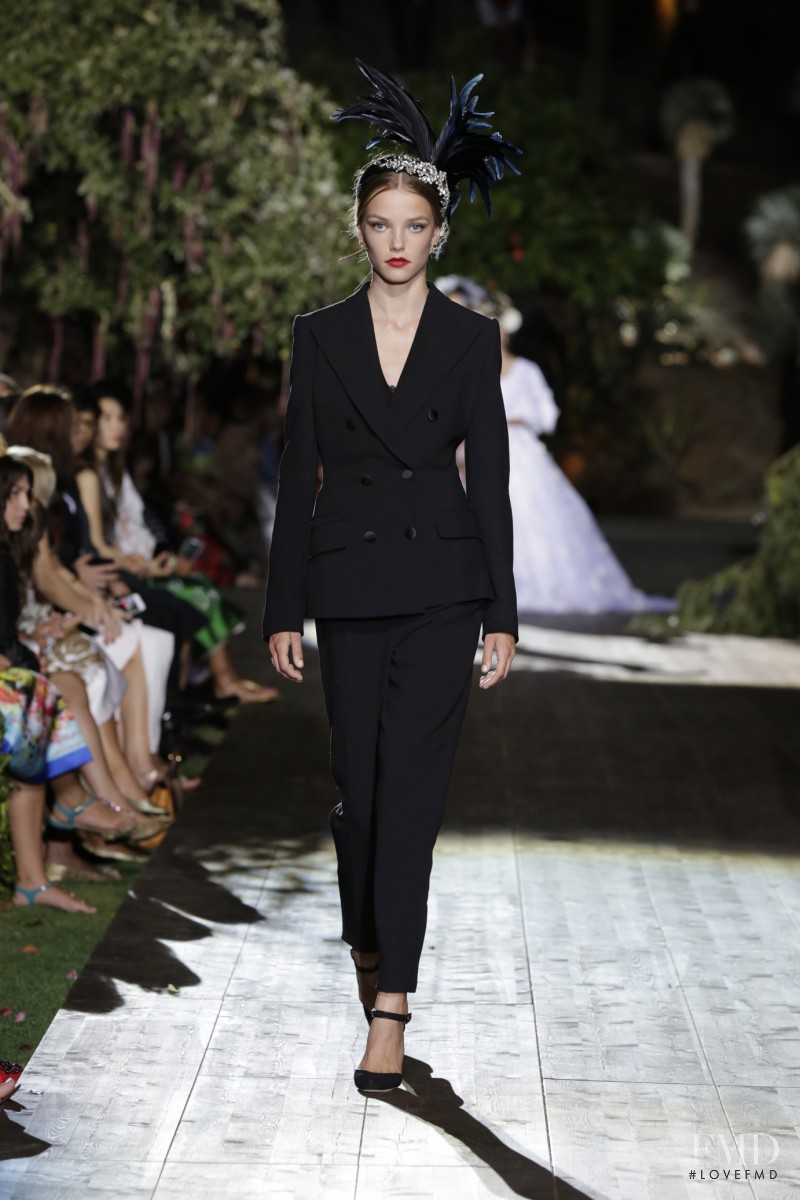 Roos Abels featured in  the Dolce & Gabbana Alta Moda fashion show for Autumn/Winter 2015