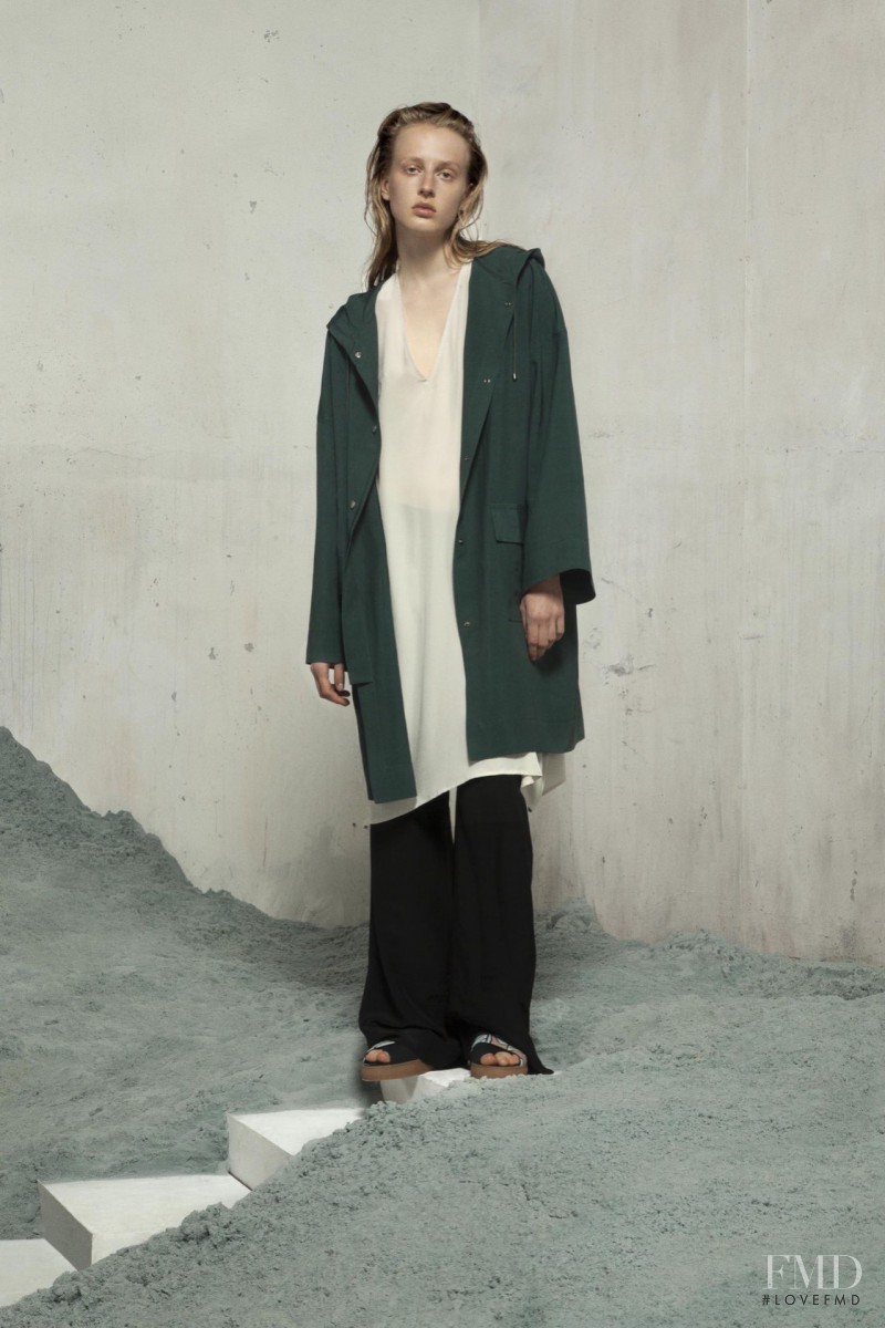 Anine Van Velzen featured in  the Christian Wijnants fashion show for Resort 2016