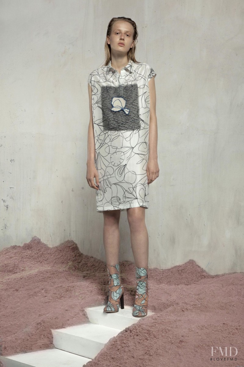 Anine Van Velzen featured in  the Christian Wijnants fashion show for Resort 2016