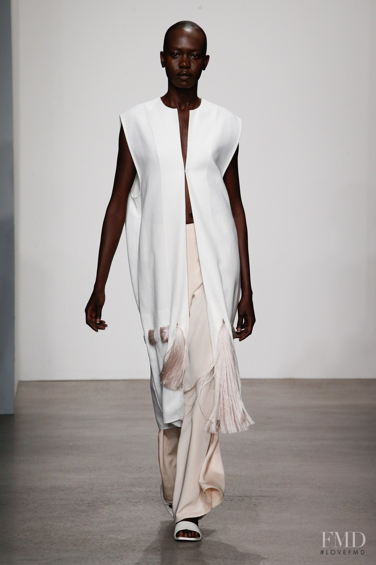 Claudia Li fashion show for Spring/Summer 2016
