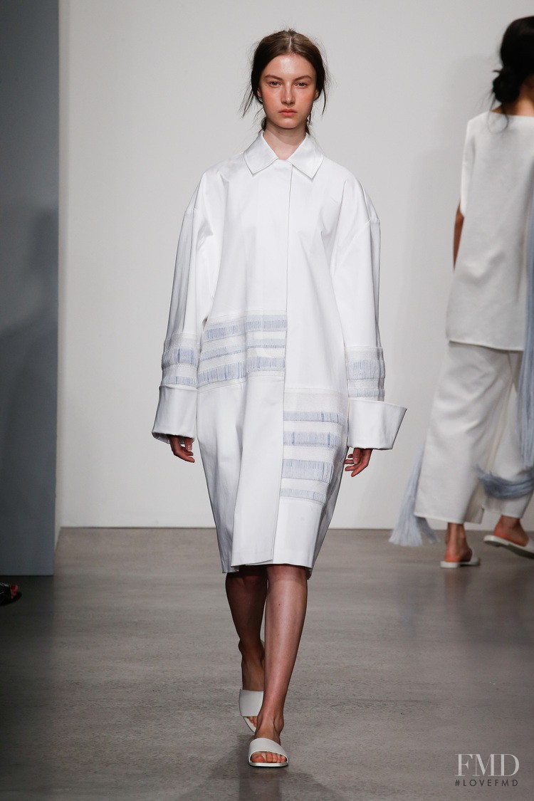 Claudia Li fashion show for Spring/Summer 2016