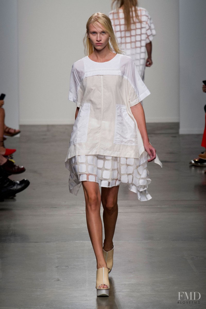 Jeremy Laing fashion show for Spring/Summer 2014