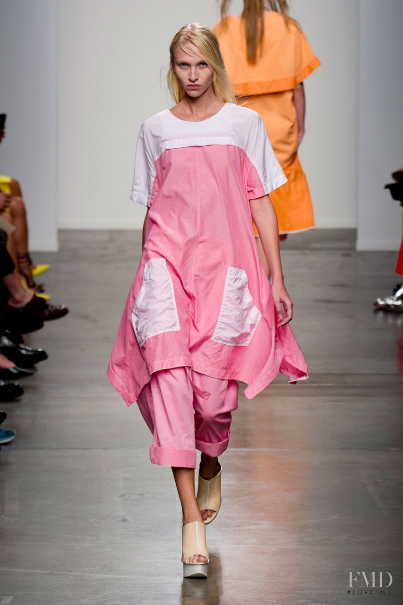 Jeremy Laing fashion show for Spring/Summer 2014