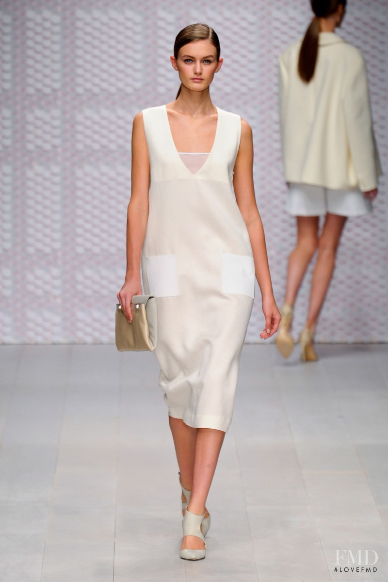 DAKS fashion show for Spring/Summer 2013