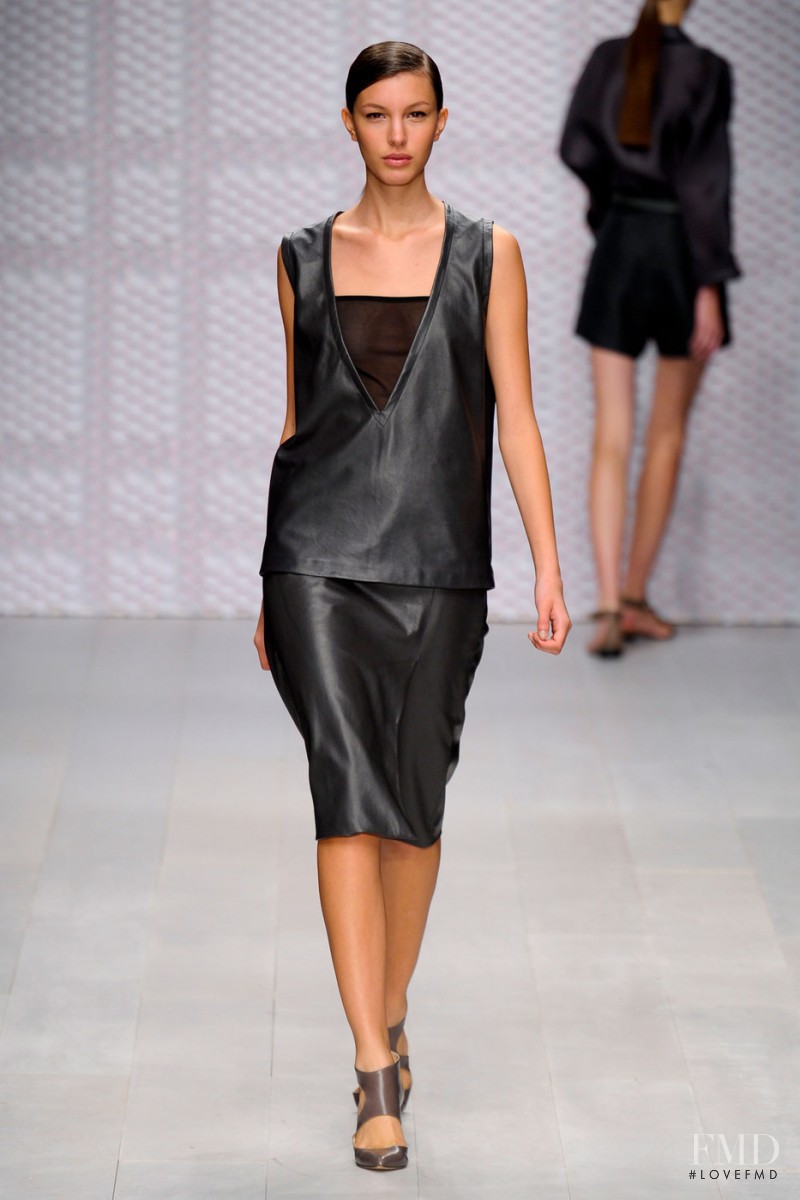 DAKS fashion show for Spring/Summer 2013