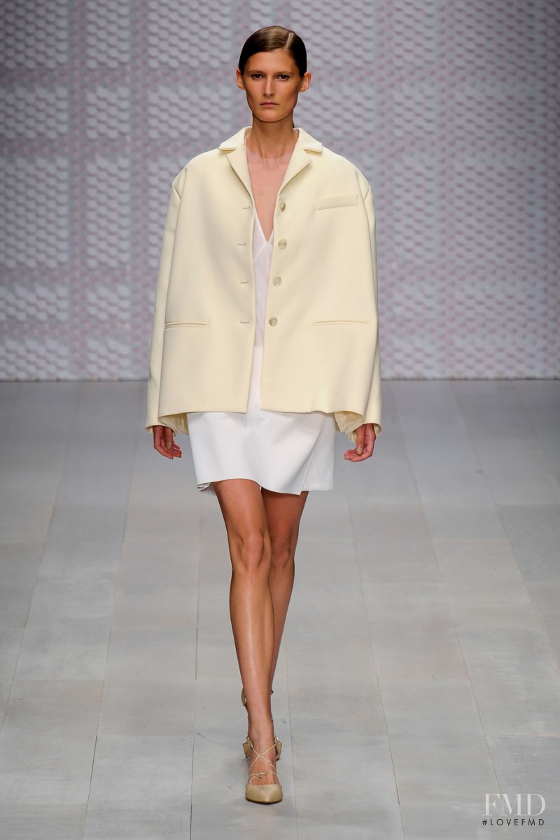 DAKS fashion show for Spring/Summer 2013