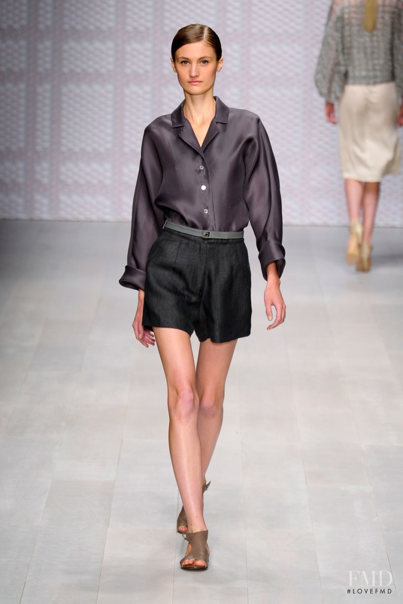 DAKS fashion show for Spring/Summer 2013