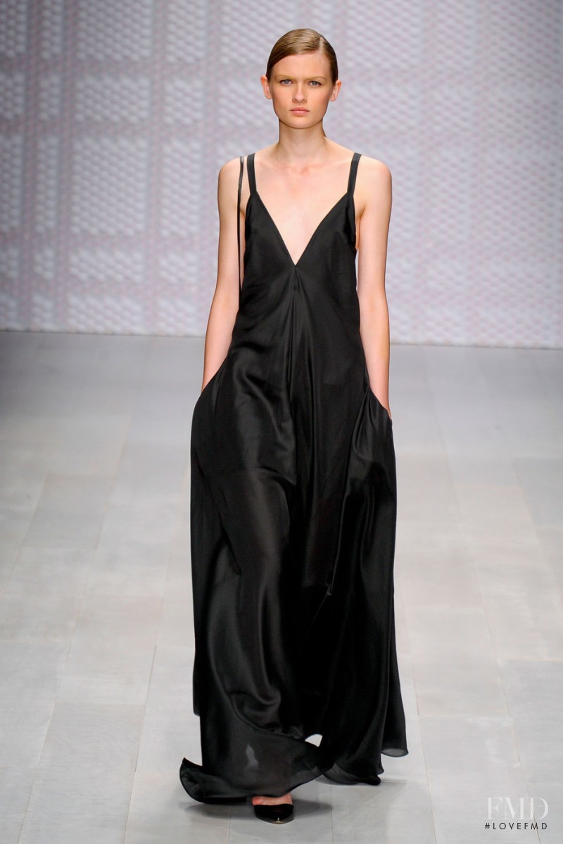 DAKS fashion show for Spring/Summer 2013