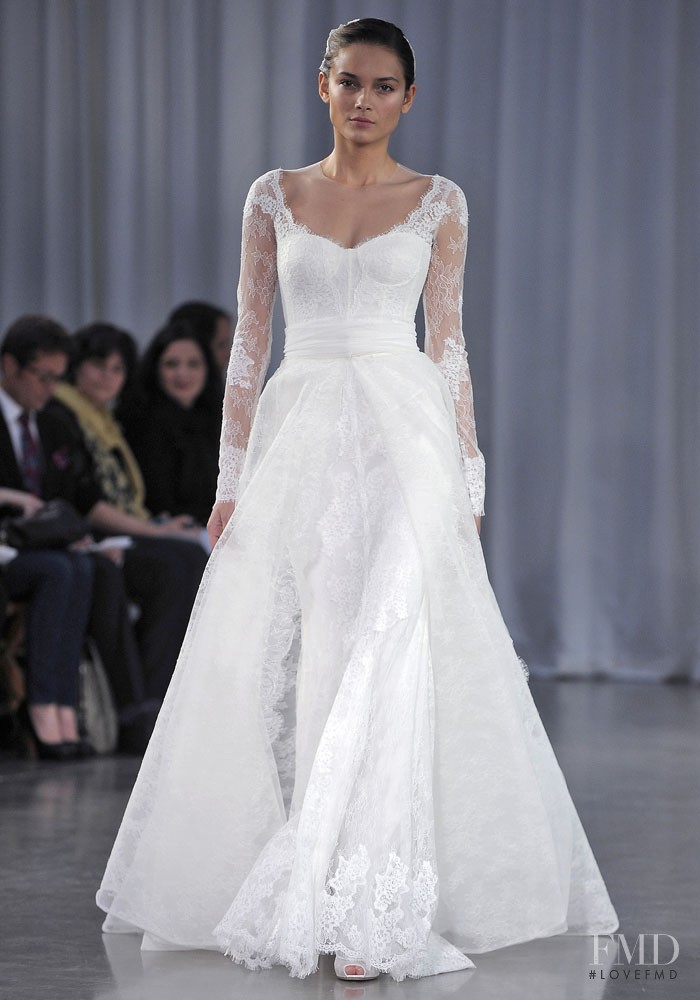 Monique Lhuillier Bridal Bridal fashion show for Autumn/Winter 2013