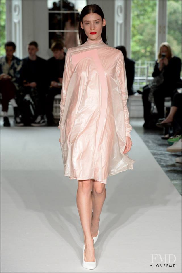 Thomas Tait fashion show for Spring/Summer 2014