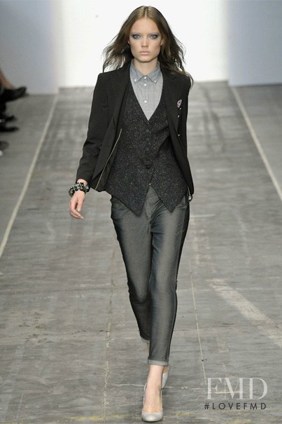 Natalia Chabanenko featured in  the rag & bone fashion show for Spring/Summer 2009