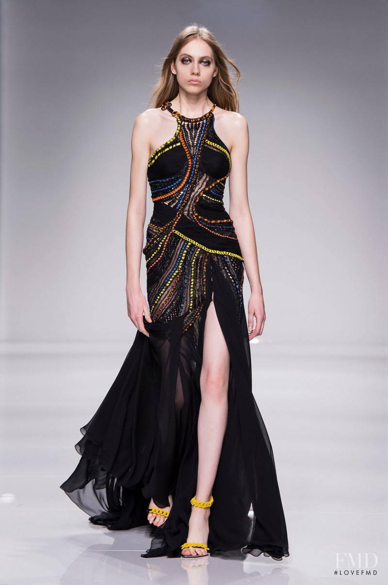 Odette Pavlova featured in  the Atelier Versace fashion show for Spring/Summer 2016