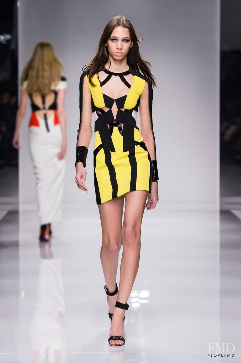 Yasmin Wijnaldum featured in  the Atelier Versace fashion show for Spring/Summer 2016