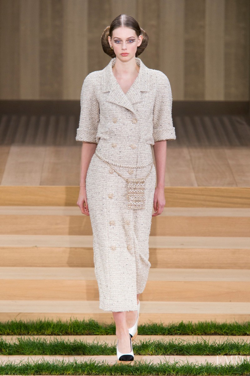 Lauren de Graaf featured in  the Chanel Haute Couture fashion show for Spring/Summer 2016
