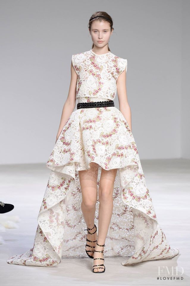 Victoria Kosenkova featured in  the Giambattista Valli Haute Couture fashion show for Spring/Summer 2016
