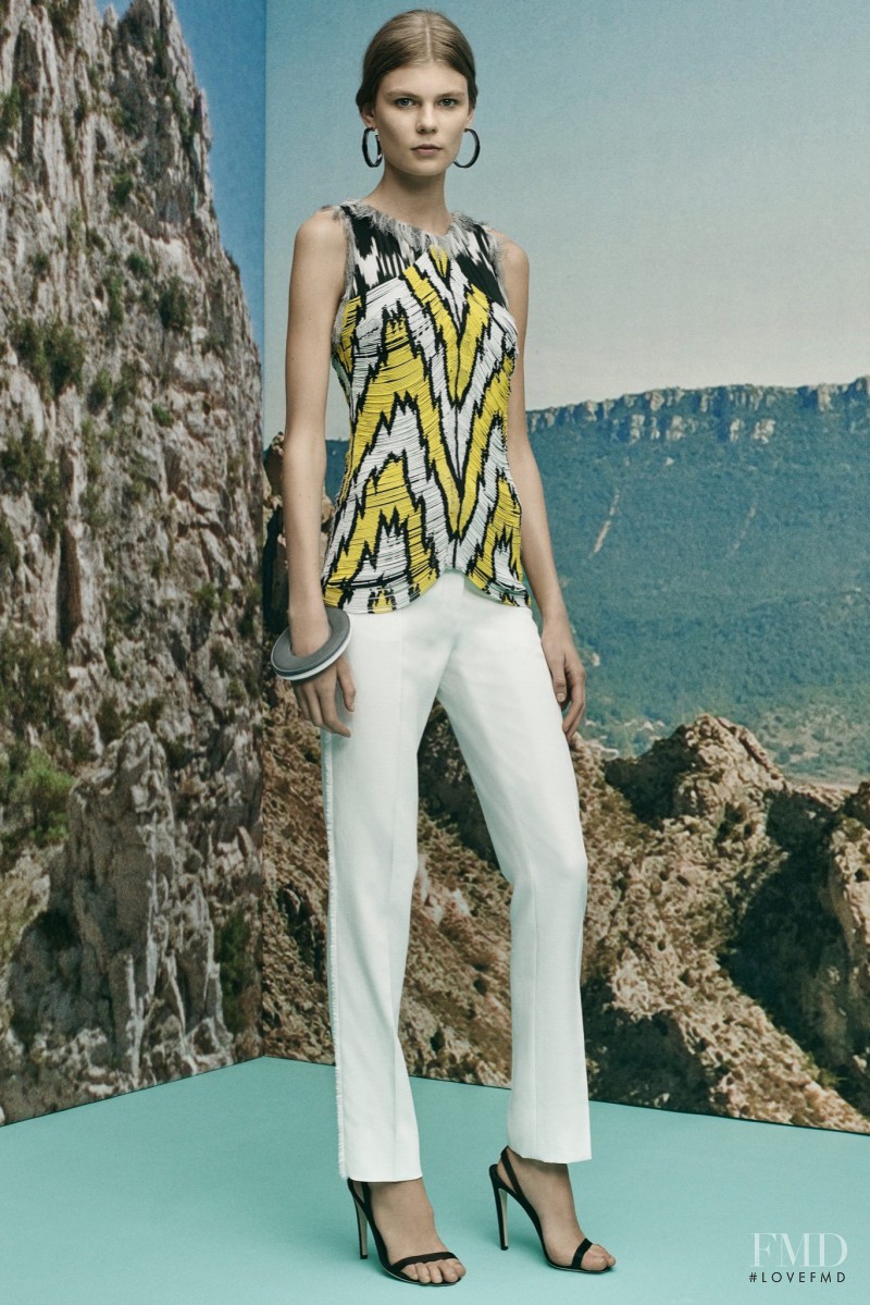 Alexandra Elizabeth Ljadov featured in  the Altuzarra fashion show for Resort 2016