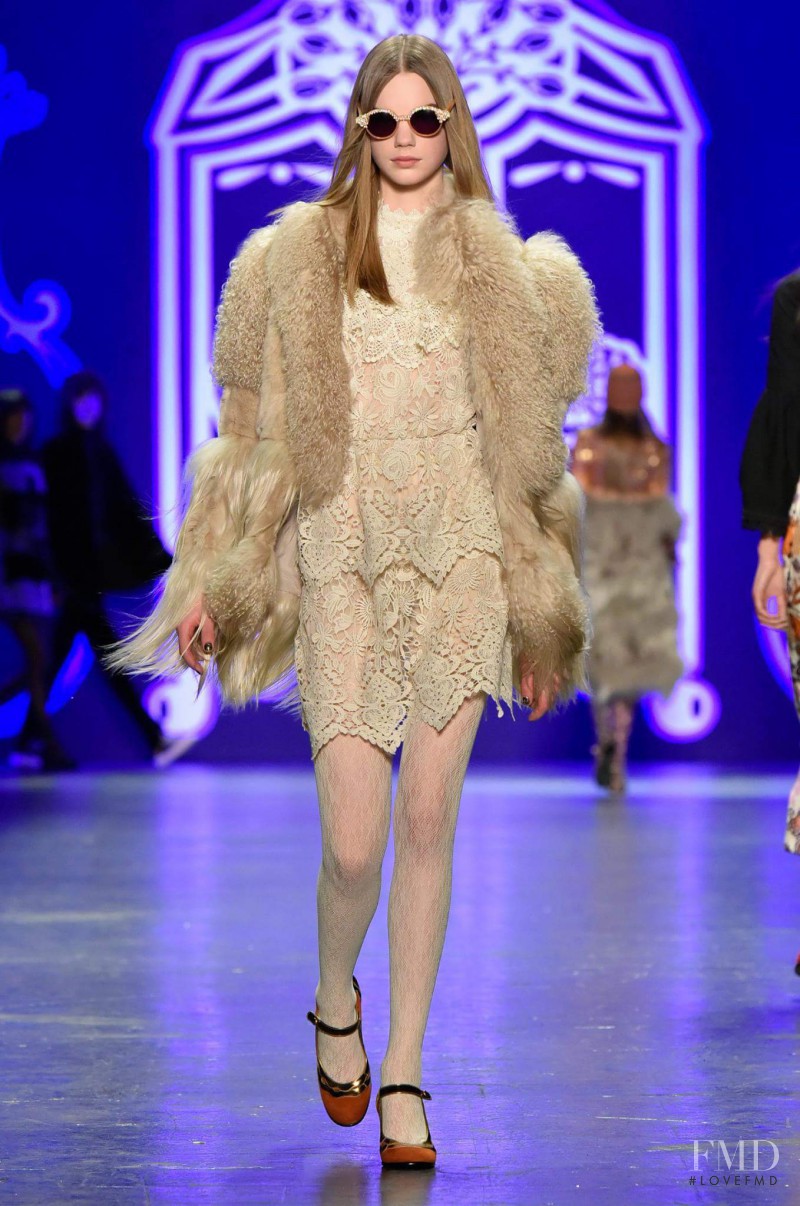 Estella Boersma featured in  the Anna Sui fashion show for Autumn/Winter 2016