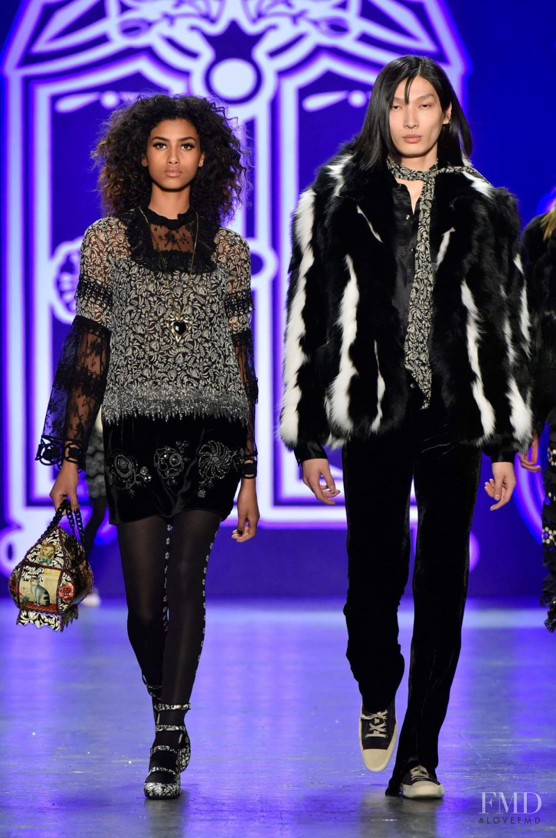 Imaan Hammam featured in  the Anna Sui fashion show for Autumn/Winter 2016