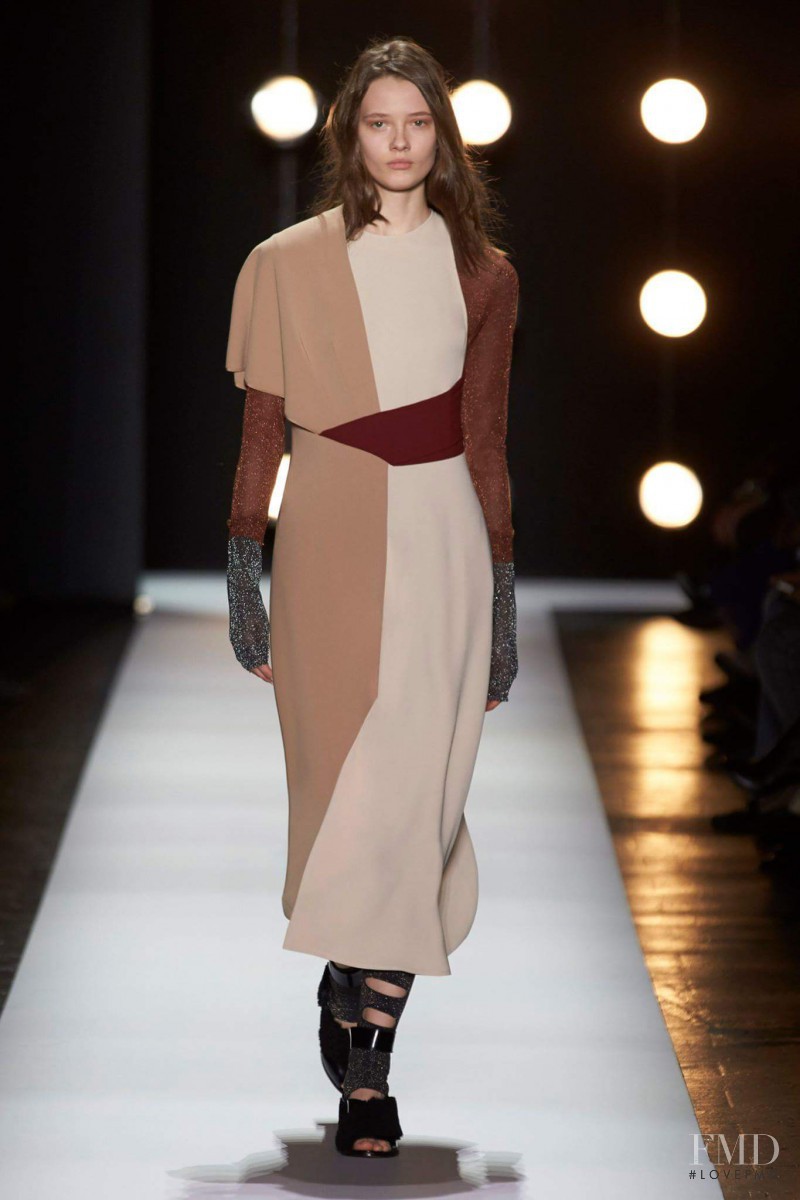 Alicja Tubilewicz featured in  the BCBG By Max Azria fashion show for Autumn/Winter 2016