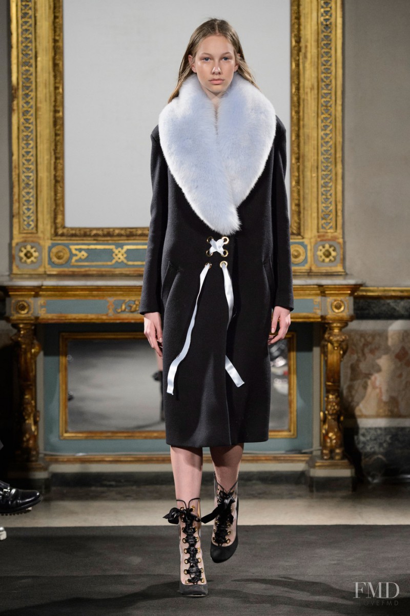 Francesco Scognamiglio fashion show for Autumn/Winter 2016