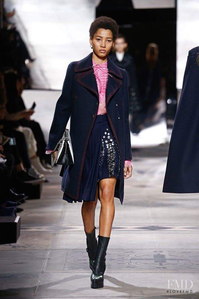 Lineisy Montero featured in  the Mulberry fashion show for Autumn/Winter 2016