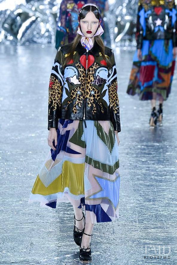 Liza Ostanina featured in  the Mary Katrantzou fashion show for Autumn/Winter 2016