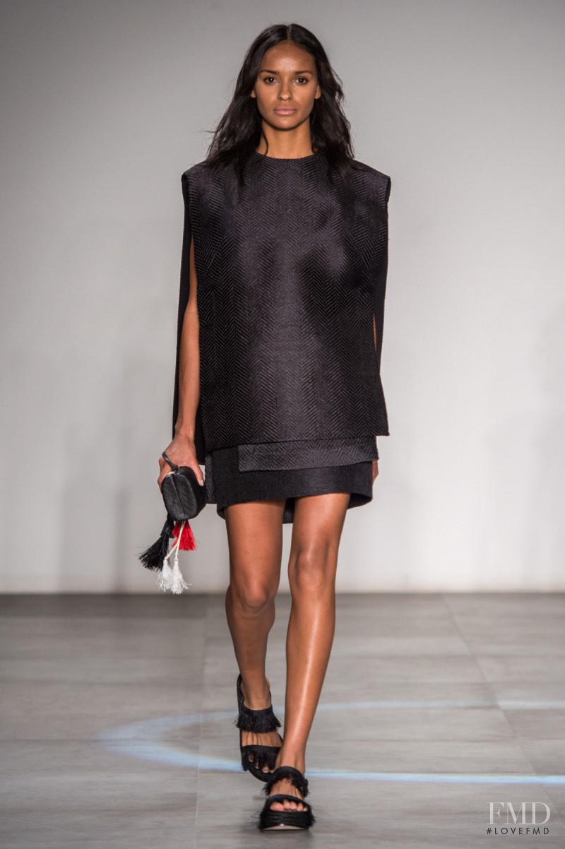 Gracie Carvalho featured in  the Osklen fashion show for Spring/Summer 2016