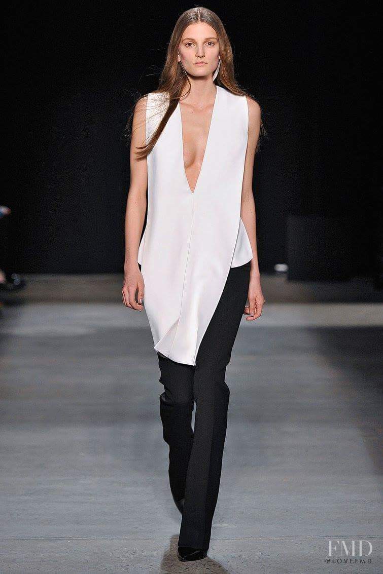 Narciso Rodriguez fashion show for Autumn/Winter 2016